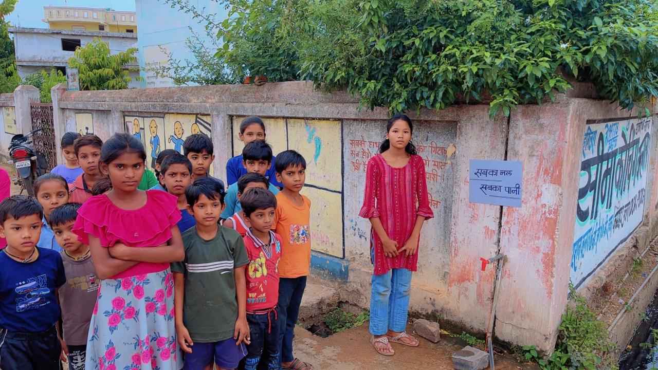 खैरागढ़. आत्मनिर्भर खैरागढ़ की दिशा में एक और कदम जन जागरूकता के लिये खैरागढ़ के बच्चे चला रहे "सबका नल सबका पानी अभियान"
