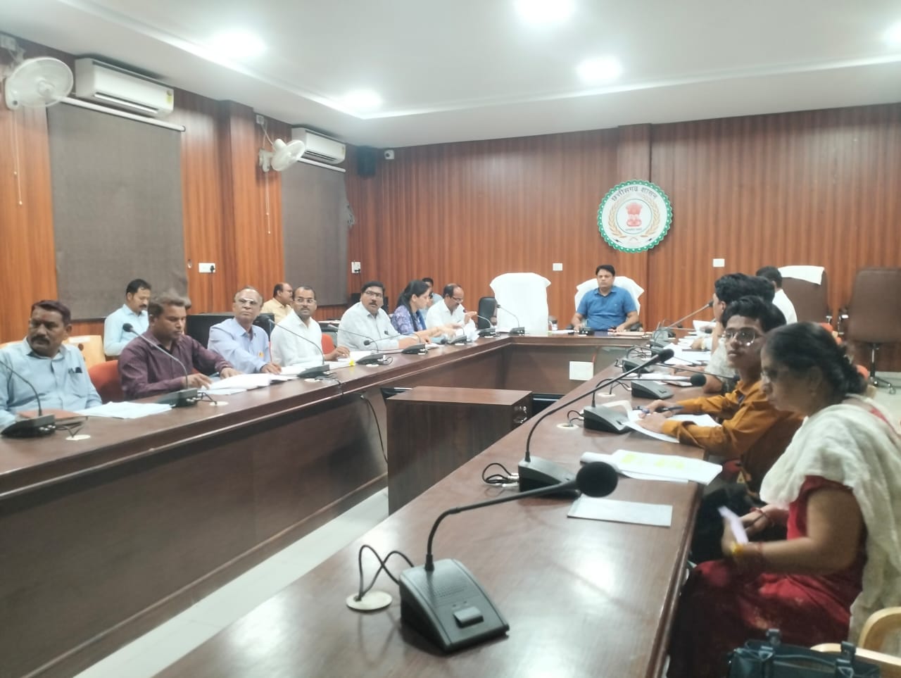 खैरागढ़. जिले में स्कूलों और शिक्षकों का होगा युक्तियुक्तकरण : 10 से कम छात्रसंख्या वाले स्कूल होंगे मर्ज