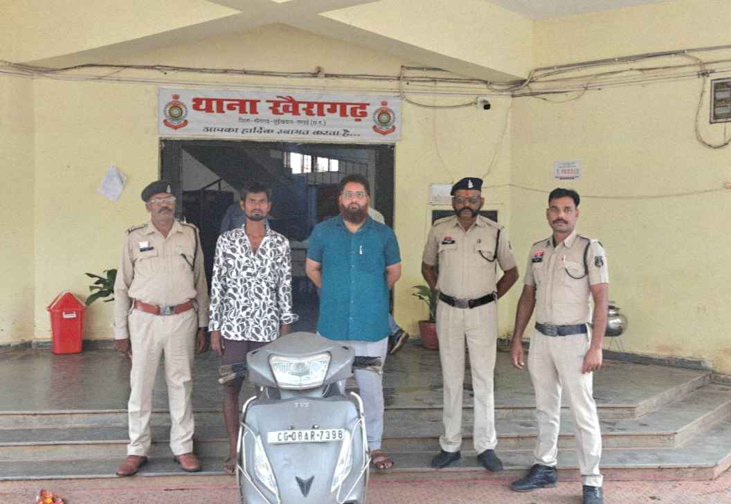 खैरागढ़. पीपल का वृक्ष काटकर हिन्दू आस्था से खिलवाड़ करने वाला व्यापारी गिरफ्तार — देवला बाई के कांपते हाथों से फिर रोपा गया श्रद्धा का पौधा