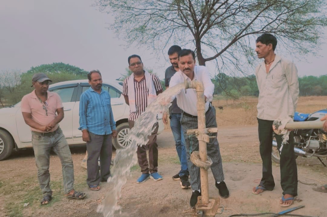 खैरागढ़. मिशन सन्डे के पहल पर जागा नगर पालिका, तीन माह बंद पड़ा बोर हुआ चालू , वार्डवासियों को मिलेगी राहत